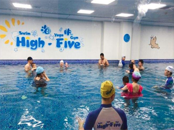 海帆亲子游泳 海帆亲子游泳