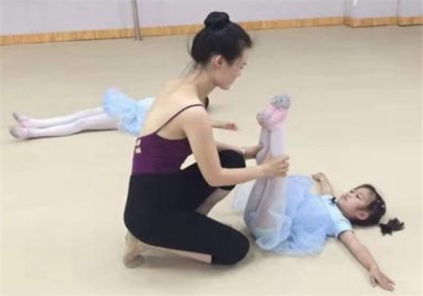 莫舞舞蹈