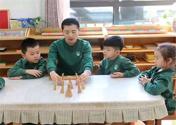 跨世纪幼儿园加盟