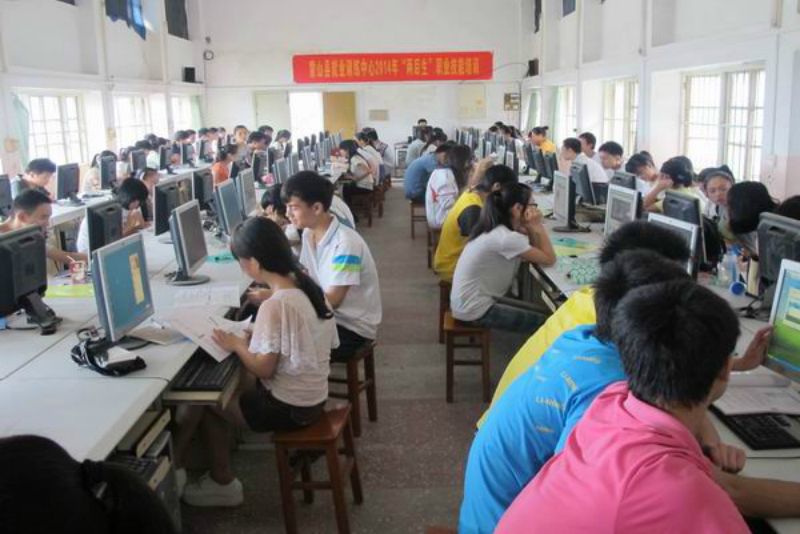 坚石教育加盟 坚石教育加盟