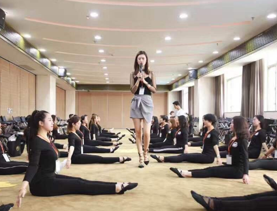 朵雅时尚模特培训学校加盟 朵雅时尚模特培训学校加盟