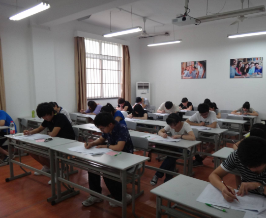 中西桥留学加盟