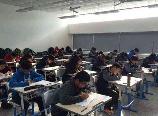 语朵教育加盟