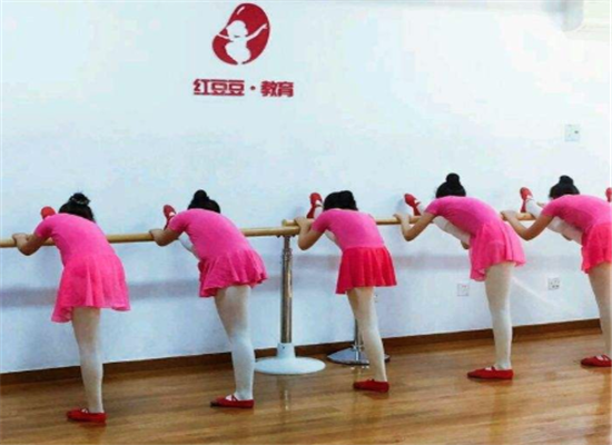 红豆豆少儿舞蹈加盟